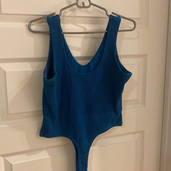The Odells Brie Bodysuit in Sea Blue 1X - Picture 4 of 8